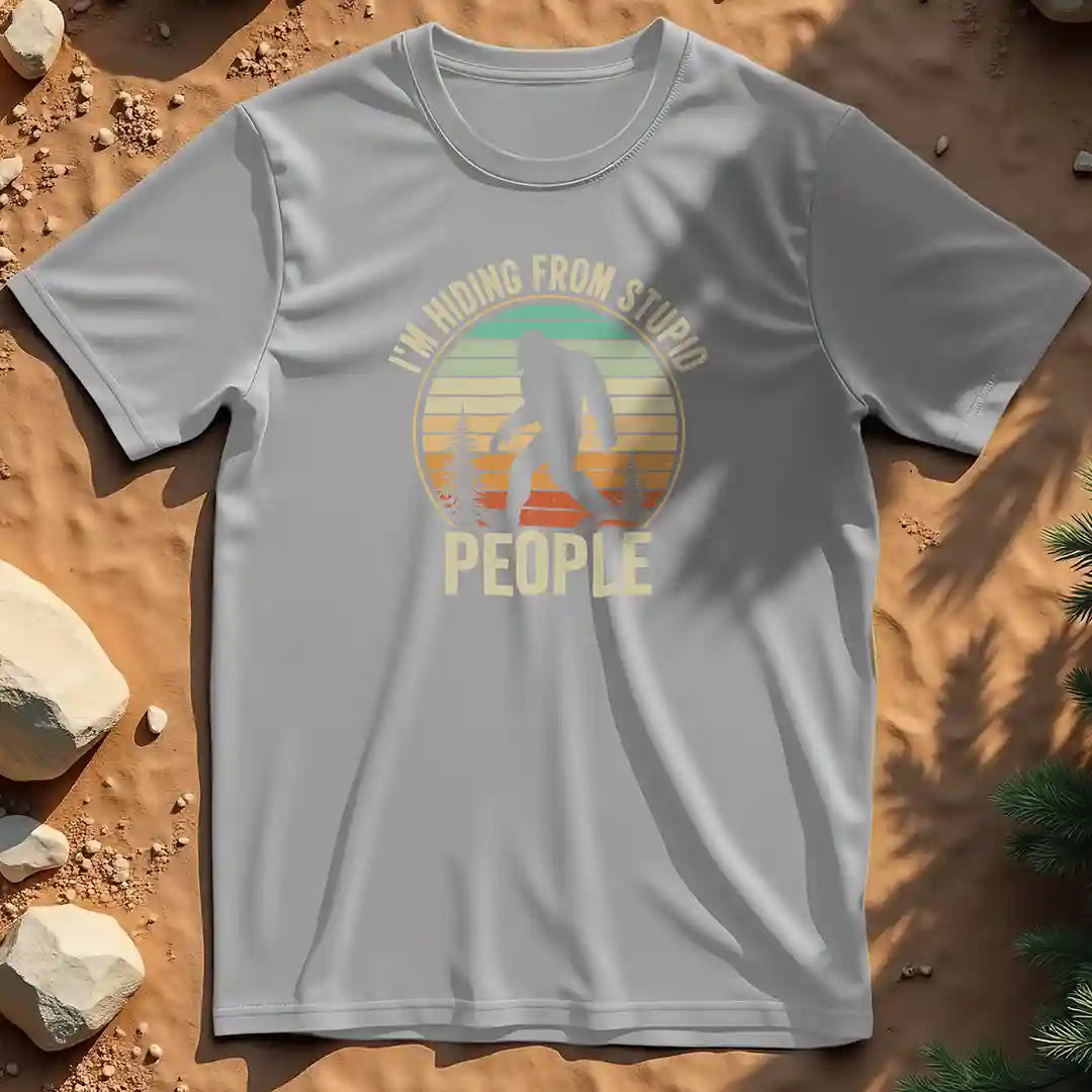 Sasquatch hiding from stupid people t-shirt