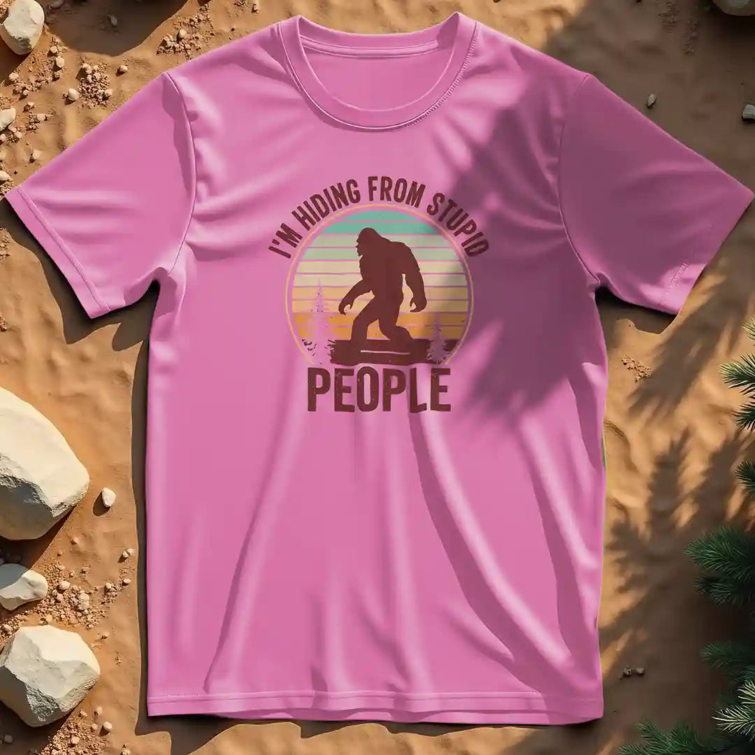 Sasquatch hiding from stupid people t-shirt