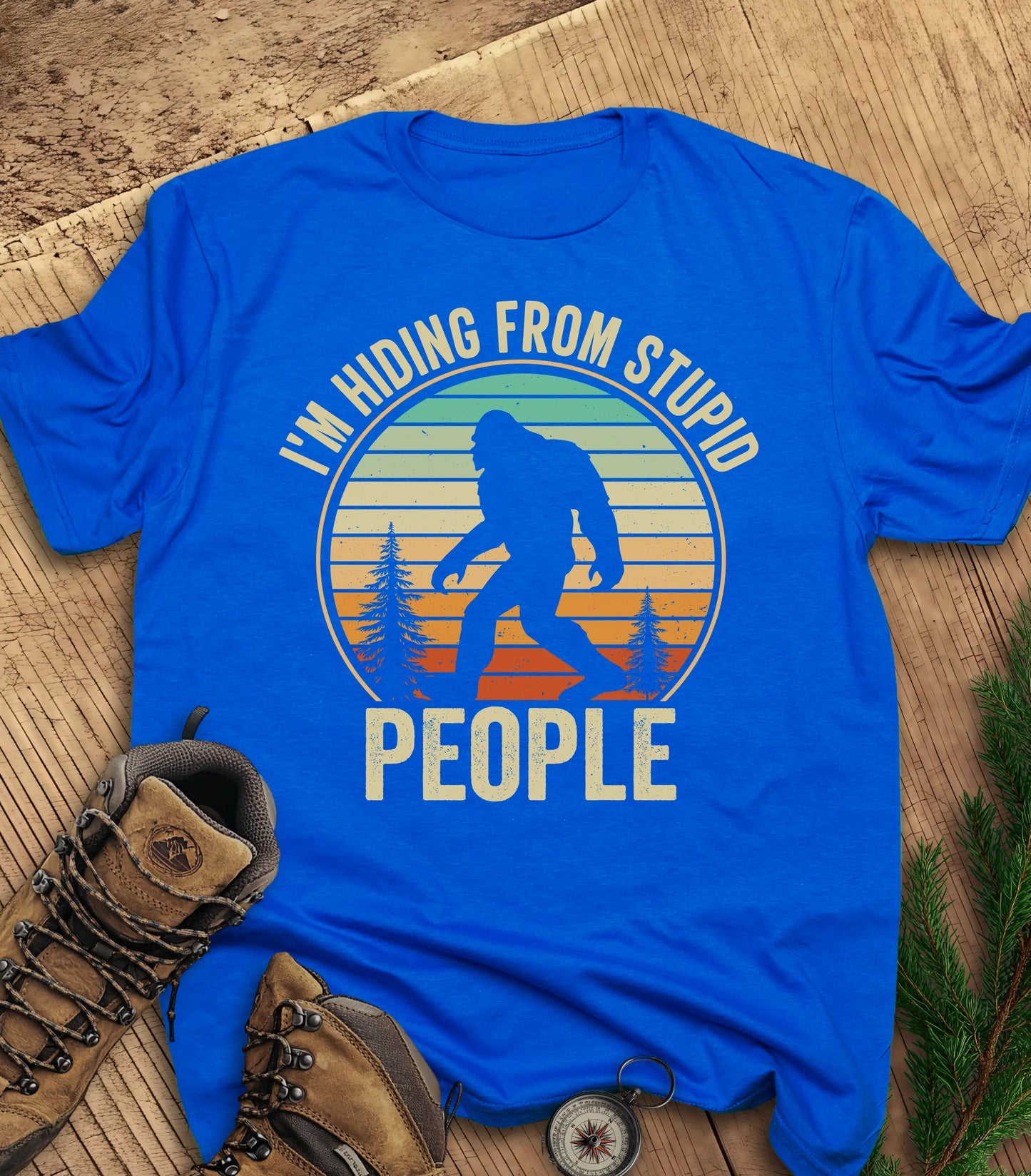 Sasquatch hiding from stupid people t-shirt